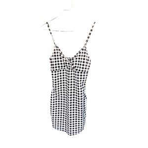 SheIn - checkered V neck bodycon mini dress